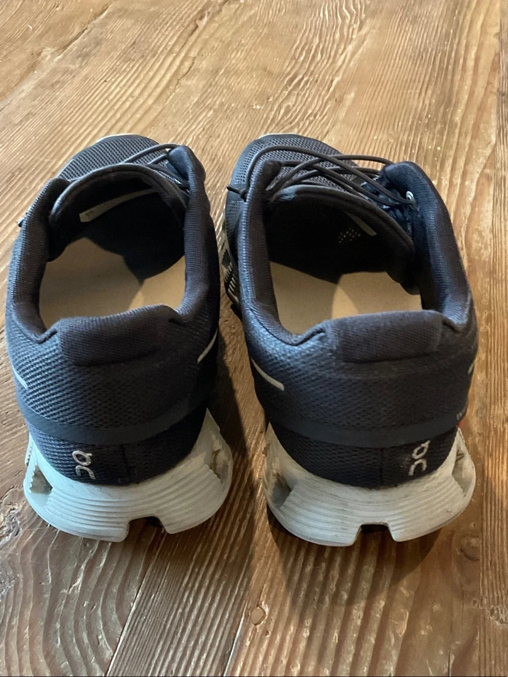On Running lightweight breathable